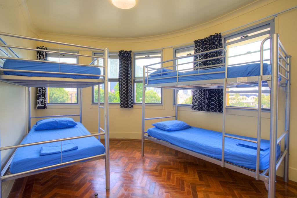 Big Bird Backpackers Brisbane Exterior photo